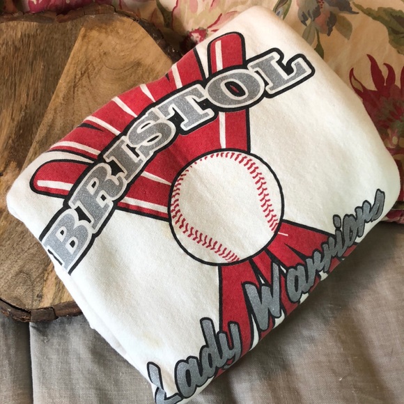VINTAGE Bristol Lady Warriors size Medium Sweatshirt Graphic SOFTBALL Ladies - Picture 11 of 11